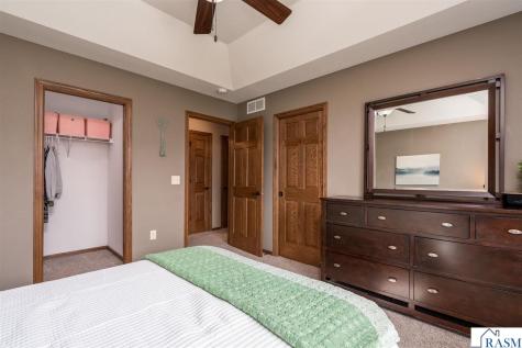 2080 Pratt Circle St. Peter MN 56082