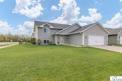 2080 Pratt Circle St. Peter MN 56082