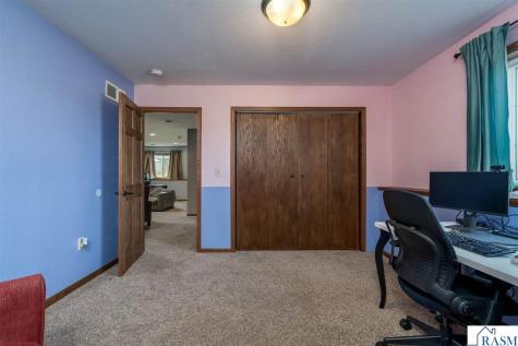 2080 Pratt Circle St. Peter MN 56082