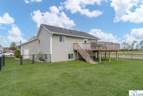 2080 Pratt Circle St. Peter MN 56082