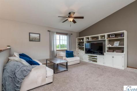 2080 Pratt Circle St. Peter MN 56082
