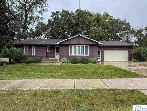 1422 Southridge Road New Ulm MN 56073