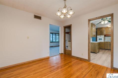 125 N Manitou Drive Mankato MN 56001-3517