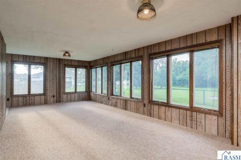 125 N Manitou Drive Mankato MN 56001-3517