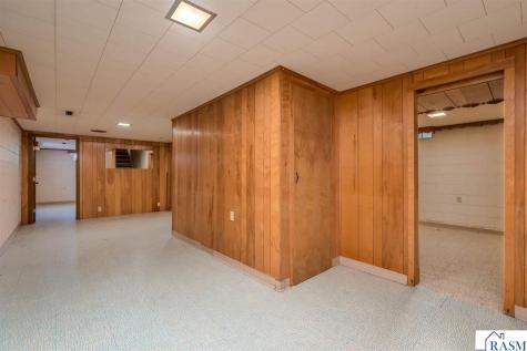 125 N Manitou Drive Mankato MN 56001-3517