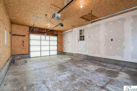 125 N Manitou Drive Mankato MN 56001-3517