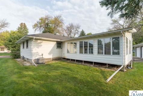 125 N Manitou Drive Mankato MN 56001-3517