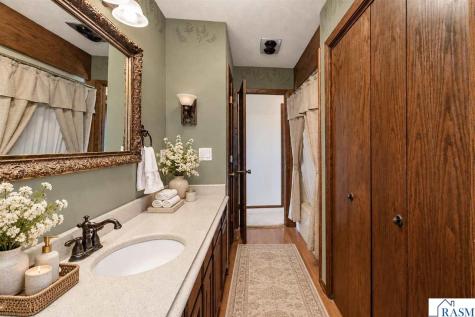 403 Valley View Drive Courtland MN 56021