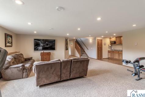 201 Pebble Creek Drive Mankato MN 56001