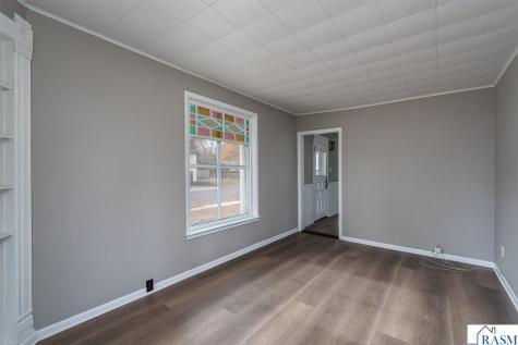 606 NE Smith Street Mapleton MN 56065