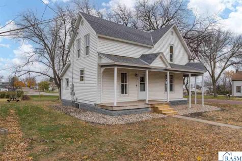 606 NE Smith Street Mapleton MN 56065