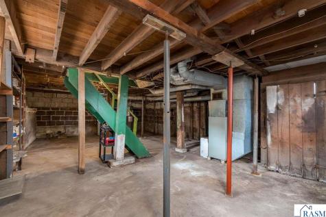 606 NE Smith Street Mapleton MN 56065