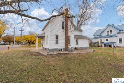 606 NE Smith Street Mapleton MN 56065