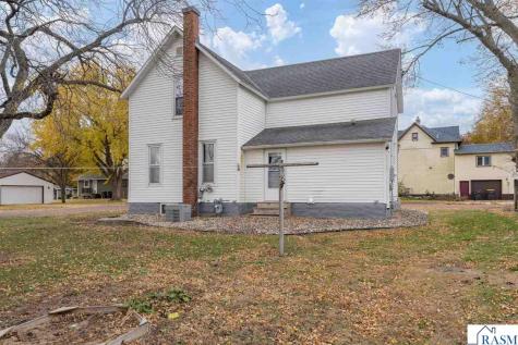 606 NE Smith Street Mapleton MN 56065