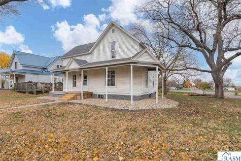 606 NE Smith Street Mapleton MN 56065