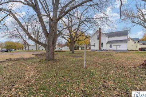 606 NE Smith Street Mapleton MN 56065