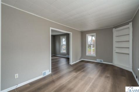 606 NE Smith Street Mapleton MN 56065