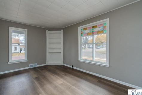 606 NE Smith Street Mapleton MN 56065