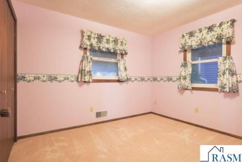 1604 N Franklin Street New Ulm MN 56073