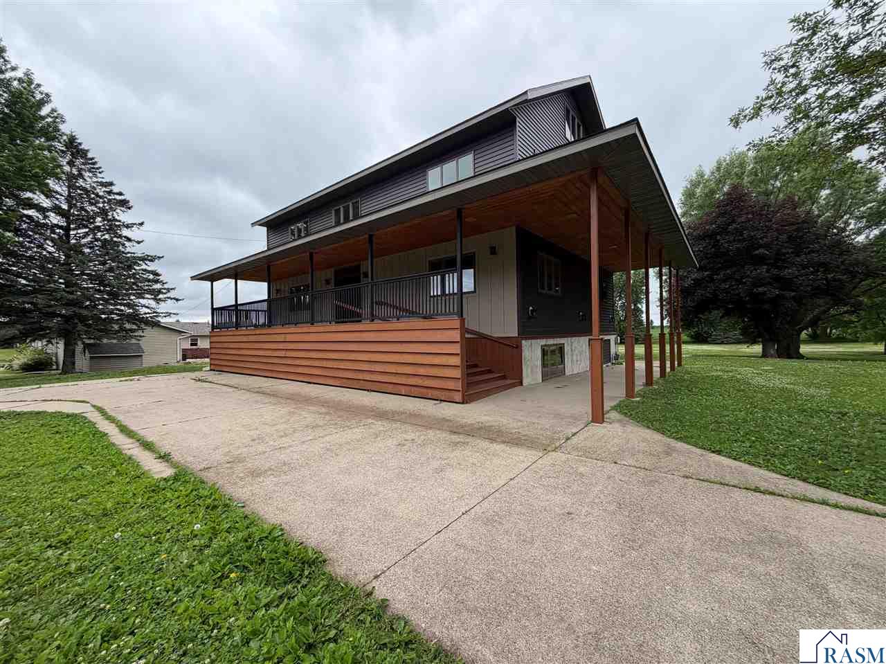 831 SW 2nd Street Glenville MN 56036