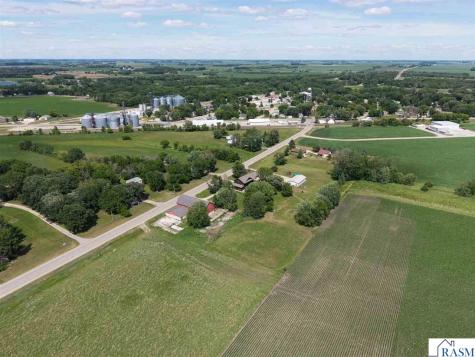 831 SW 2nd Street Glenville MN 56036