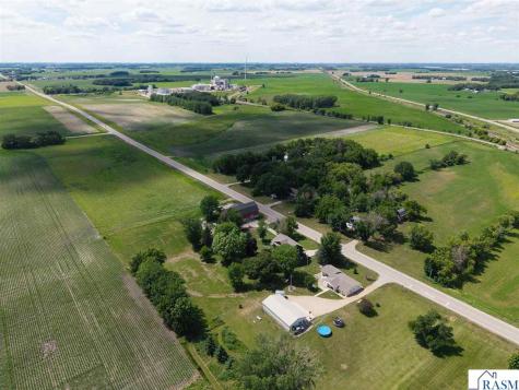 831 SW 2nd Street Glenville MN 56036