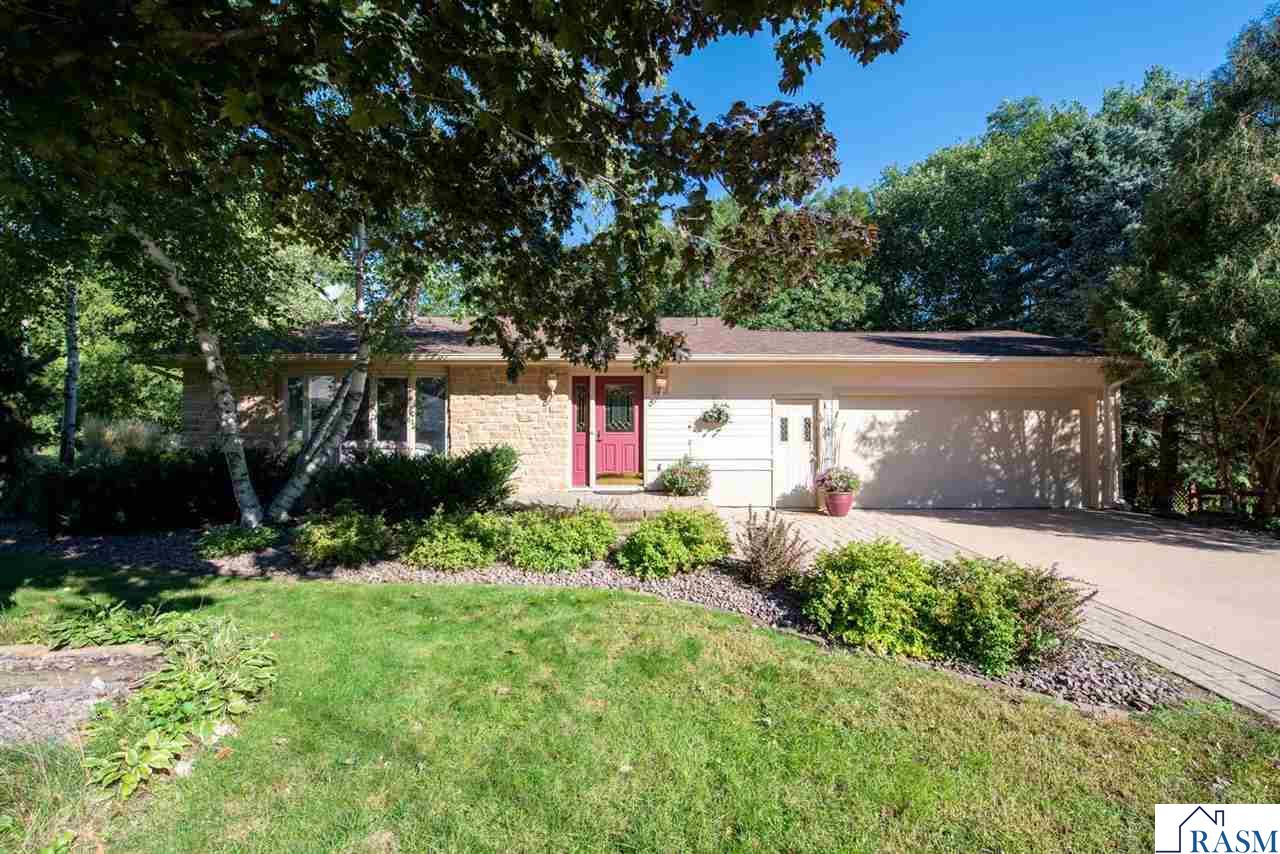 2 Capri Drive Mankato MN 56001
