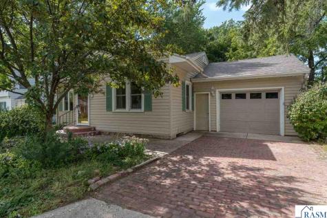 210 Viola Street Mankato MN 56001