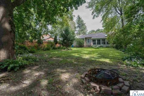 210 Viola Street Mankato MN 56001