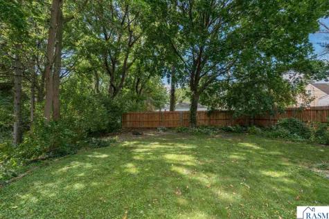 210 Viola Street Mankato MN 56001