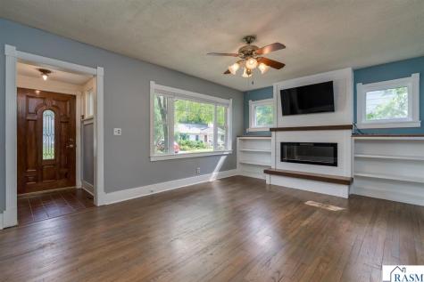 210 Viola Street Mankato MN 56001