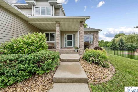 2294 Balsam Drive North Mankato MN 56003