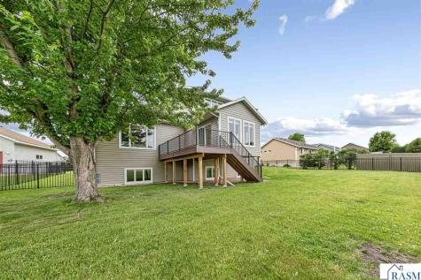 2294 Balsam Drive North Mankato MN 56003