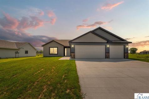 812 Pond View Drive Arlington MN 55307