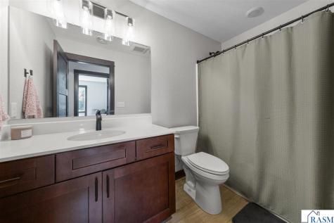 812 Pond View Drive Arlington MN 55307