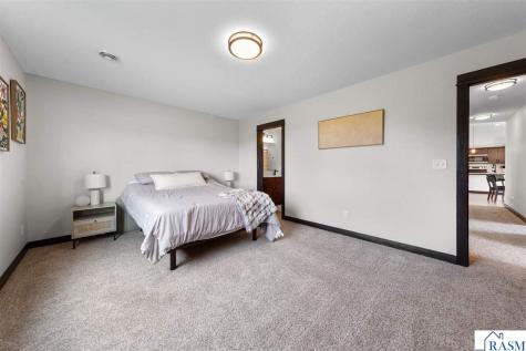 812 Pond View Drive Arlington MN 55307