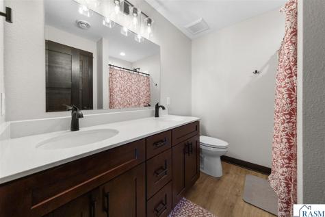 812 Pond View Drive Arlington MN 55307