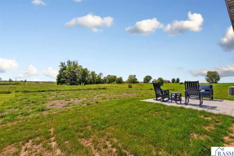 812 Pond View Drive Arlington MN 55307