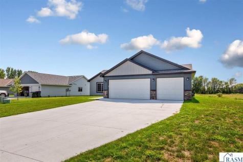 812 Pond View Drive Arlington MN 55307