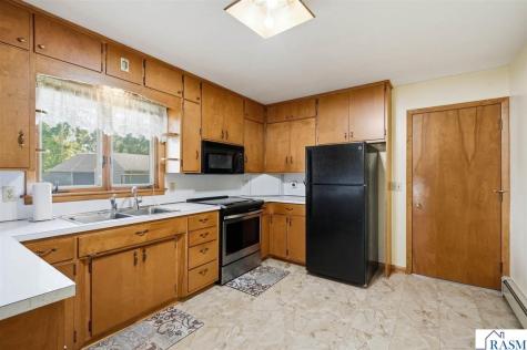 807 N Renville Winthrop MN 55396