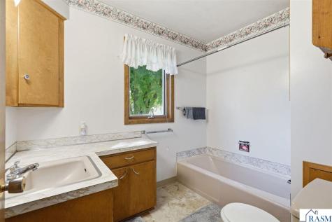 807 N Renville Winthrop MN 55396