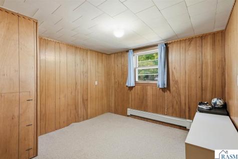 807 N Renville Winthrop MN 55396