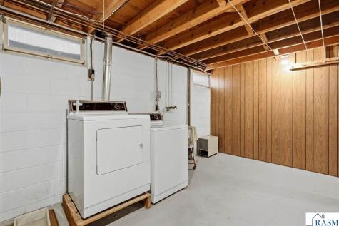 807 N Renville Winthrop MN 55396