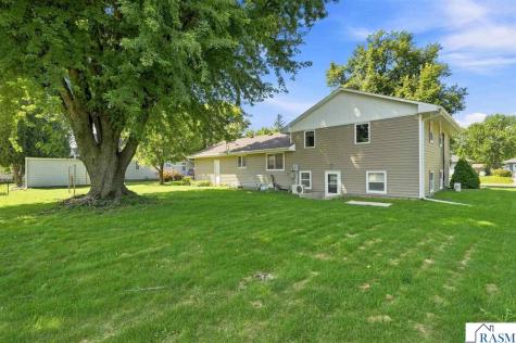 807 N Renville Winthrop MN 55396