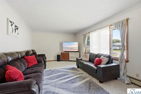 807 N Renville Winthrop MN 55396