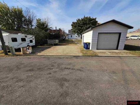 614 N Minnesota Street New Ulm MN 56073