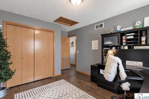 105 Torrey Pines Drive Mankato MN 56001