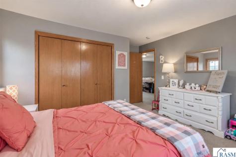 105 Torrey Pines Drive Mankato MN 56001