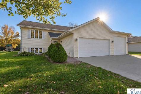105 Torrey Pines Drive Mankato MN 56001