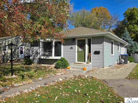 312 Haynes Street Mankato MN 56001